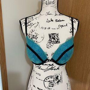 Victoria’s Secret very sexy bra